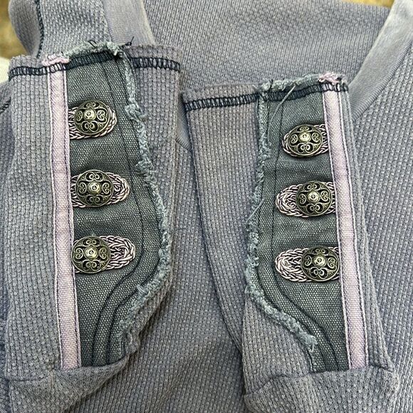 FREE PEOPLE MOTO CUFF THERMAL TOP SMALL PURPLE - Picture 7 of 8